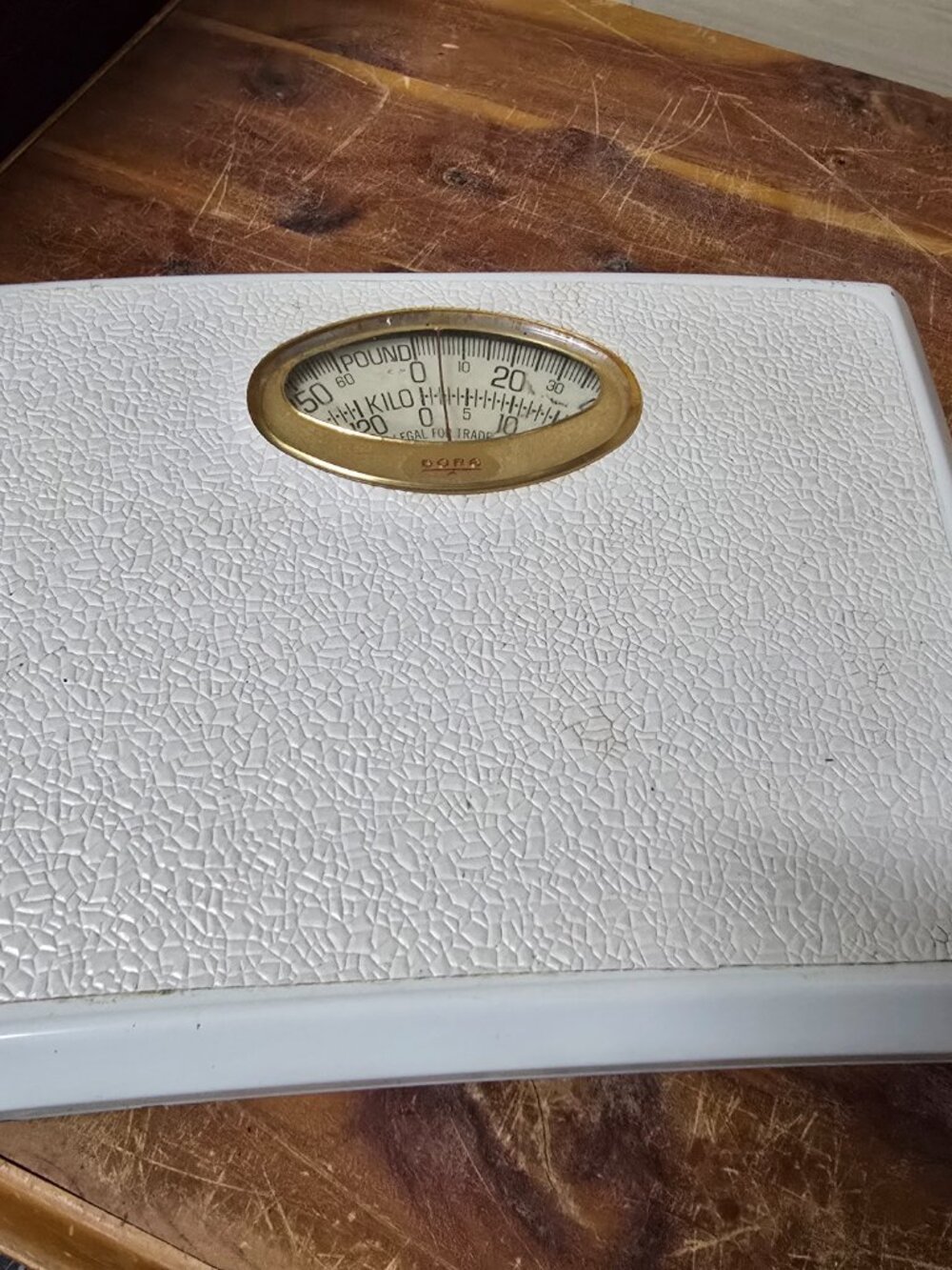 Vintage Borg Bathroom Scale - Classic White Textured Finish